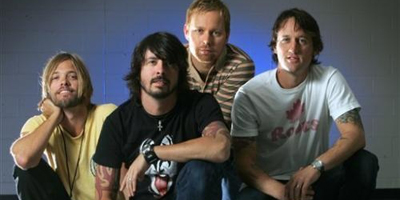 Foo Fighters presenta en la red su nuevo álbum 'Wasting Light'