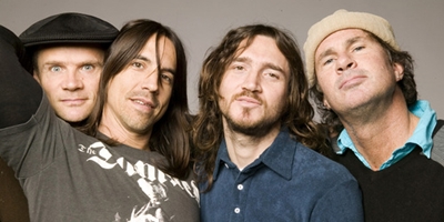 Los Red Hot Chili Peppers imitan a los Beatles en su regreso 